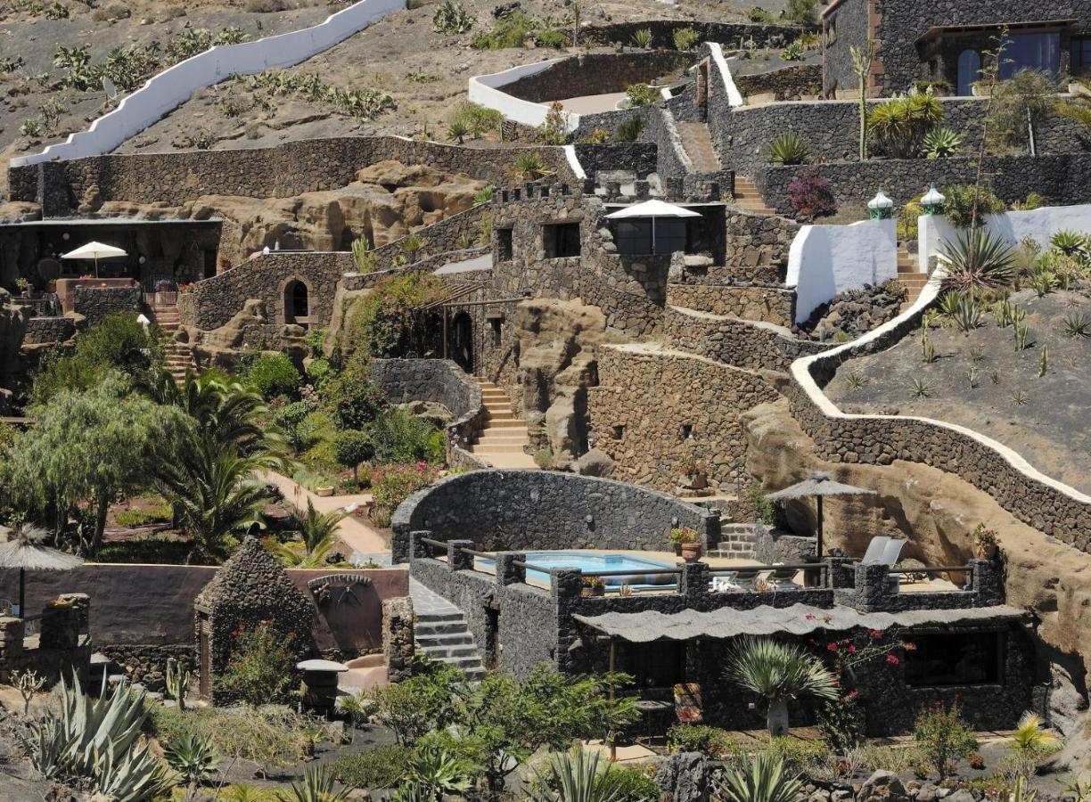 Castillo Lanzarote Villa Sophie - Luxury Villa -Sleep In A Volcanic Cave With Heated Pool Tías Extérieur photo