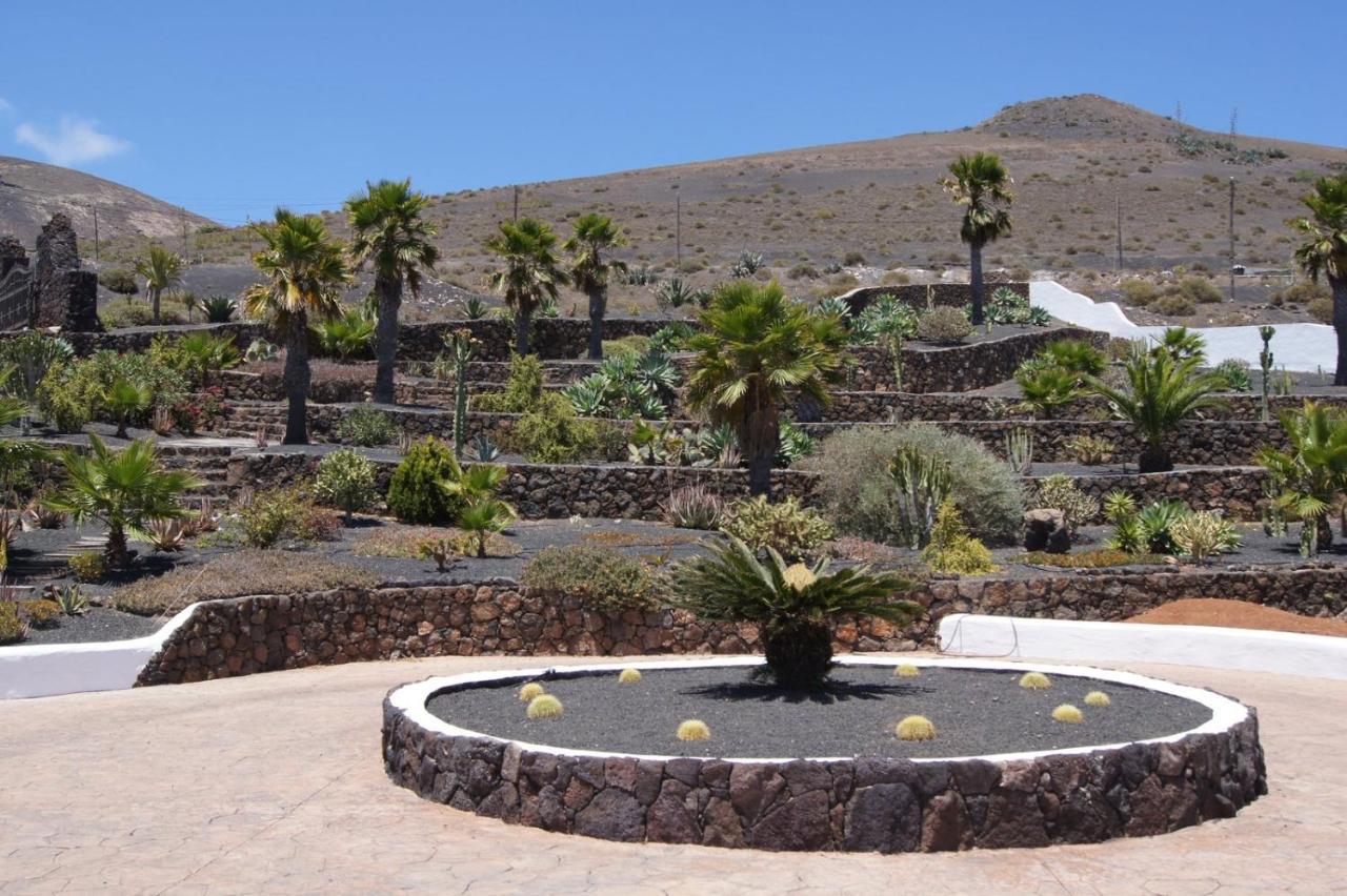 Castillo Lanzarote Villa Sophie - Luxury Villa -Sleep In A Volcanic Cave With Heated Pool Tías Extérieur photo