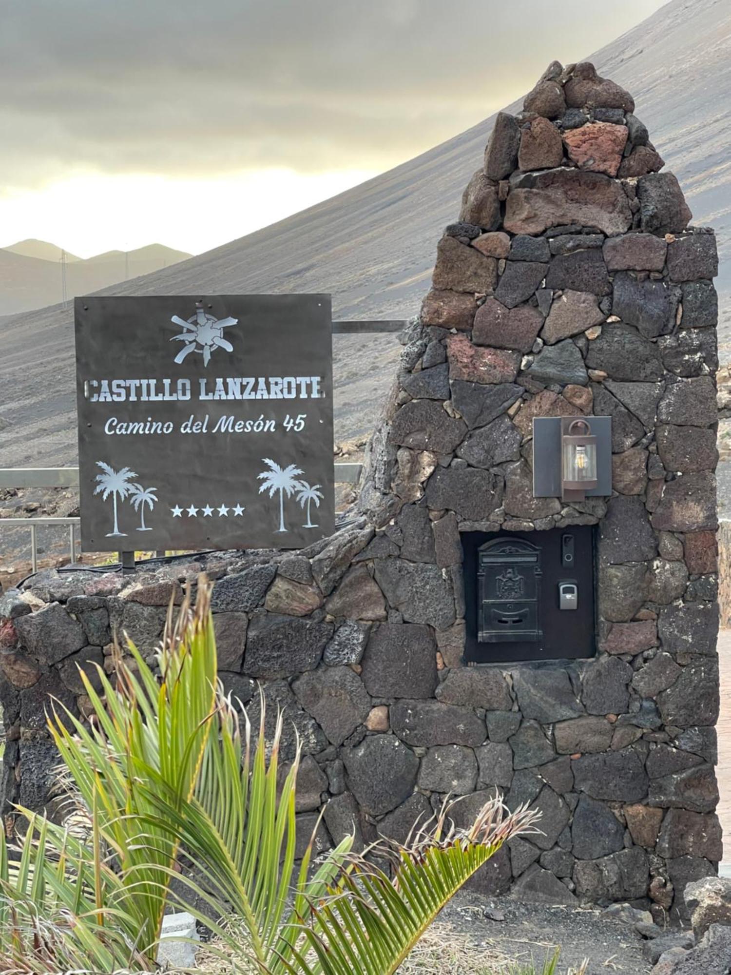 Castillo Lanzarote Villa Sophie - Luxury Villa -Sleep In A Volcanic Cave With Heated Pool Tías Extérieur photo