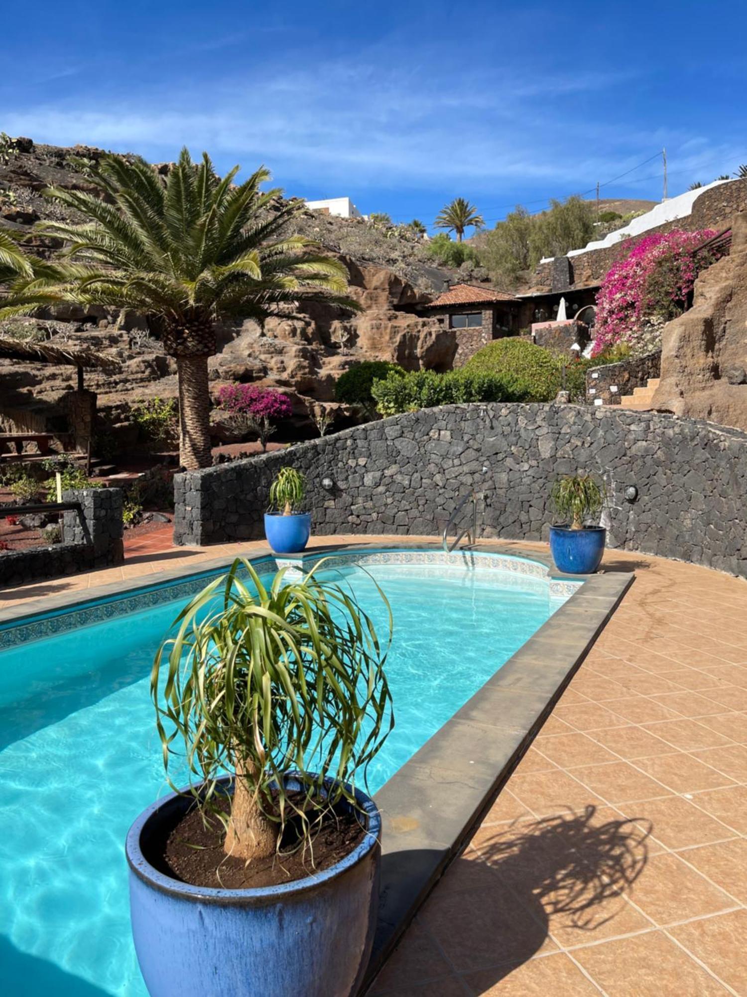 Castillo Lanzarote Villa Sophie - Luxury Villa -Sleep In A Volcanic Cave With Heated Pool Tías Extérieur photo