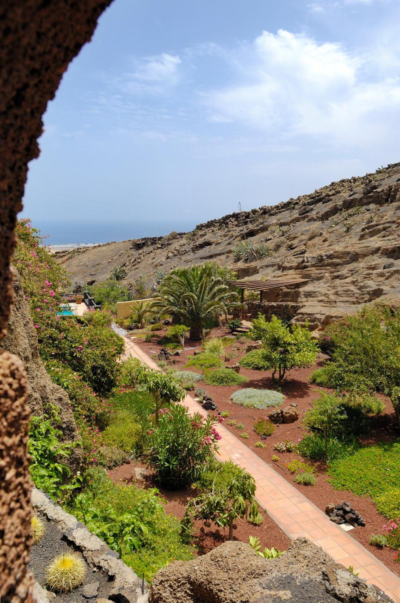 Castillo Lanzarote Villa Sophie - Luxury Villa -Sleep In A Volcanic Cave With Heated Pool Tías Extérieur photo