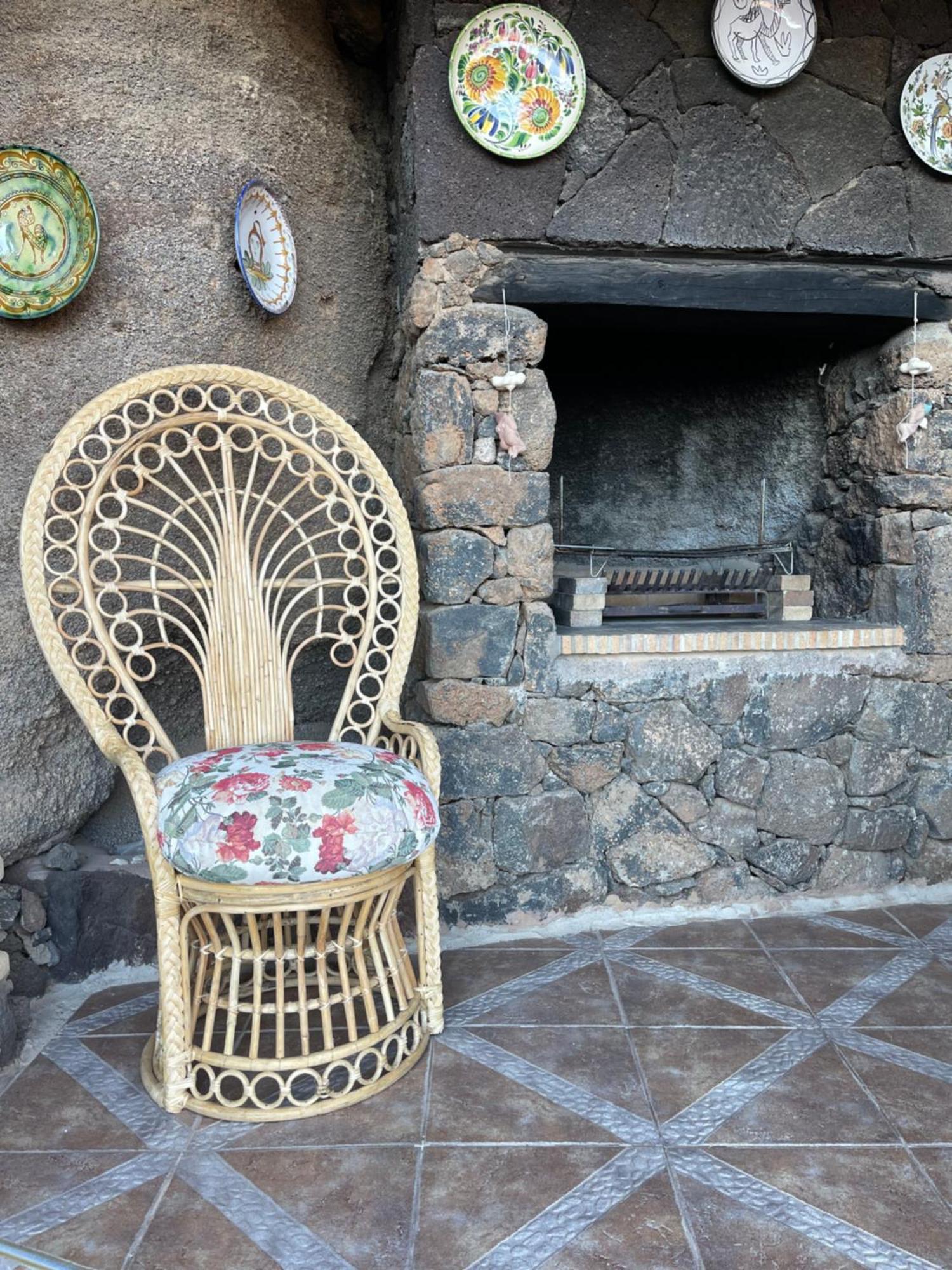 Castillo Lanzarote Villa Sophie - Luxury Villa -Sleep In A Volcanic Cave With Heated Pool Tías Extérieur photo