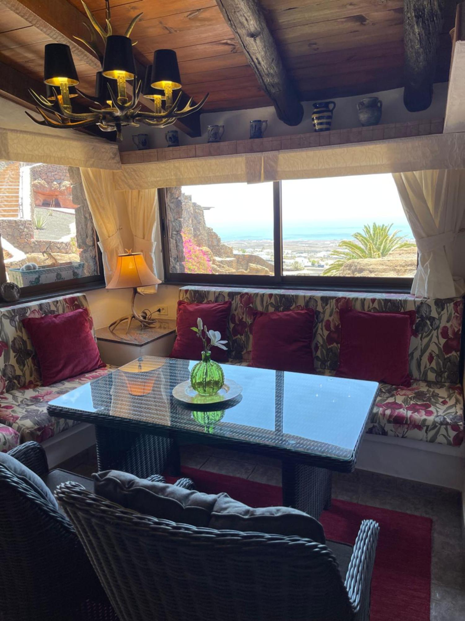 Castillo Lanzarote Villa Sophie - Luxury Villa -Sleep In A Volcanic Cave With Heated Pool Tías Extérieur photo