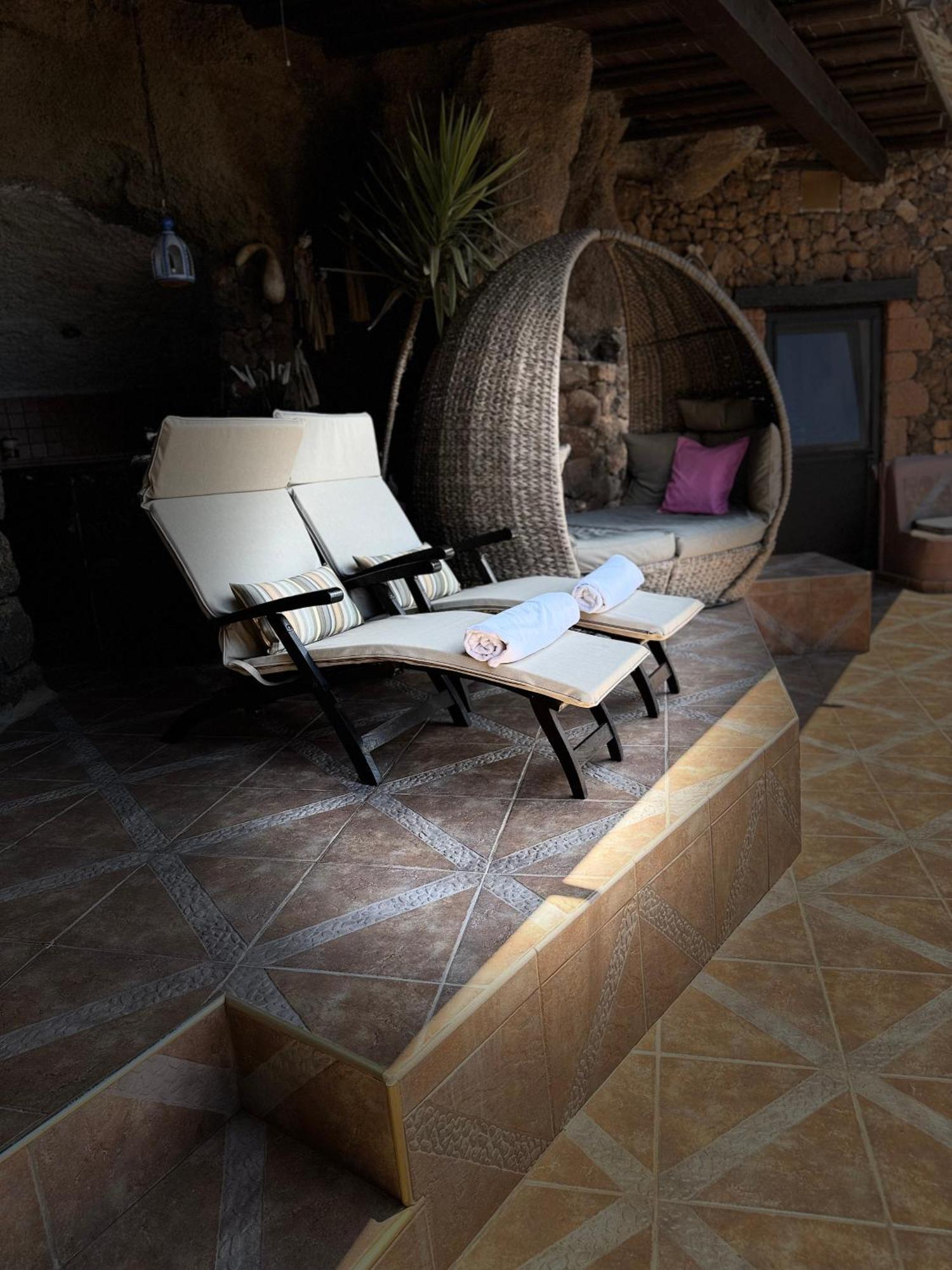 Castillo Lanzarote Villa Sophie - Luxury Villa -Sleep In A Volcanic Cave With Heated Pool Tías Extérieur photo