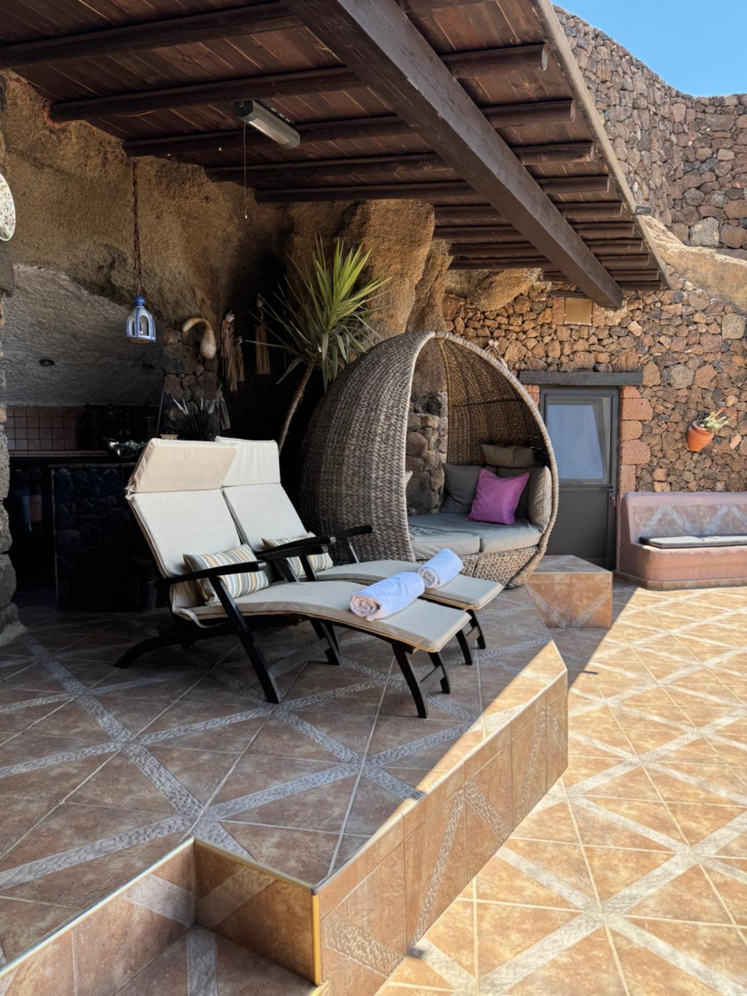 Castillo Lanzarote Villa Sophie - Luxury Villa -Sleep In A Volcanic Cave With Heated Pool Tías Extérieur photo