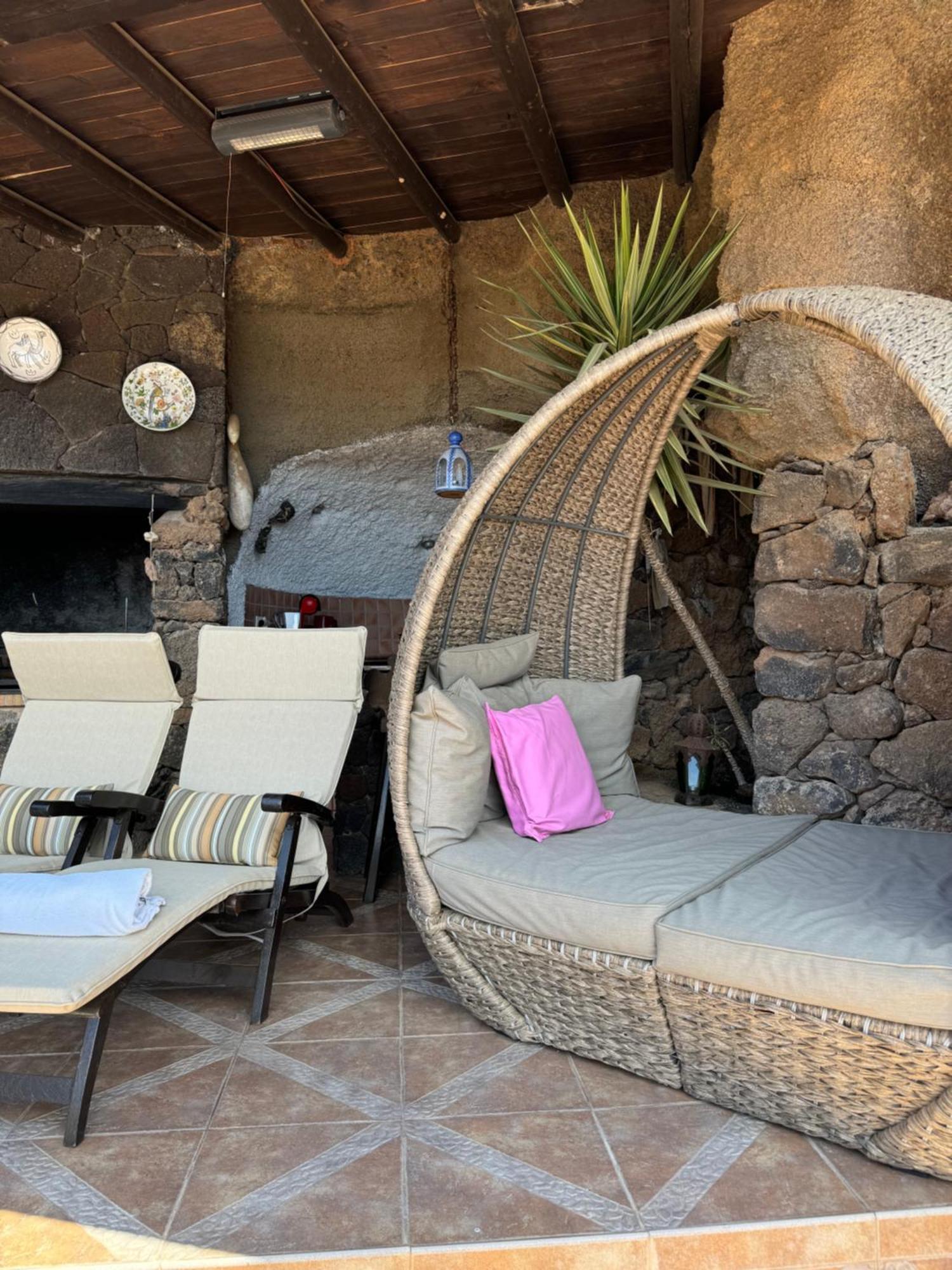 Castillo Lanzarote Villa Sophie - Luxury Villa -Sleep In A Volcanic Cave With Heated Pool Tías Extérieur photo
