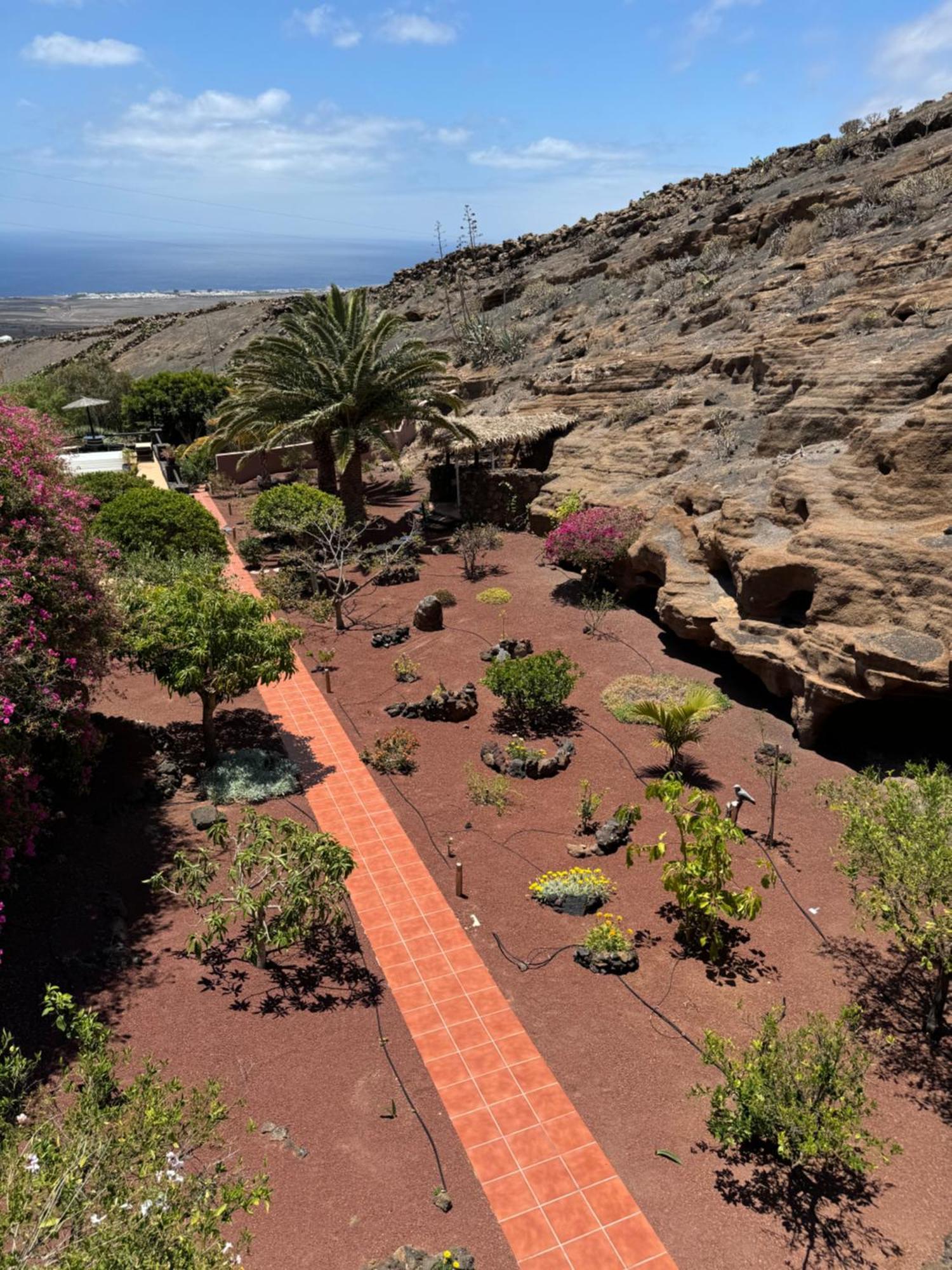 Castillo Lanzarote Villa Sophie - Luxury Villa -Sleep In A Volcanic Cave With Heated Pool Tías Extérieur photo